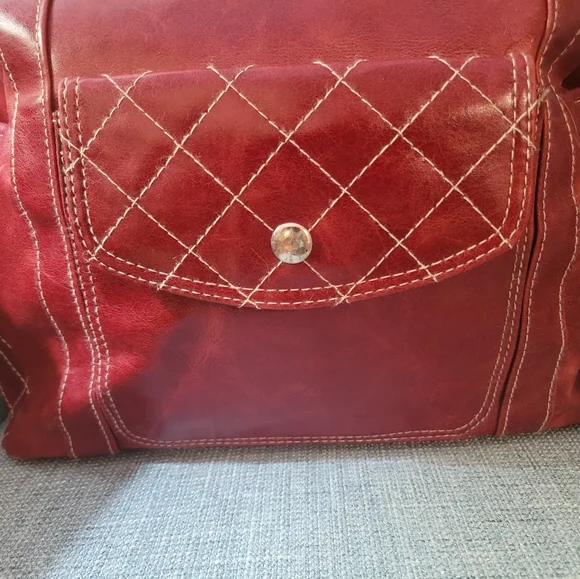 Stylish Red Purse - Picture 2 of 6